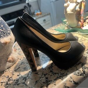 Coach heels 6 1/2 used
